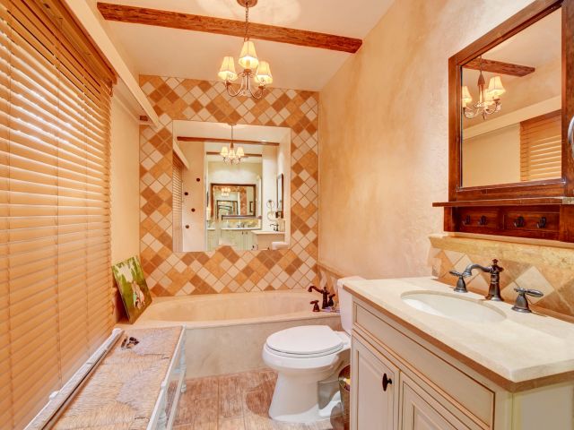 Дом в аренду по адресу 2570 NW 27th Street - фото 6399882