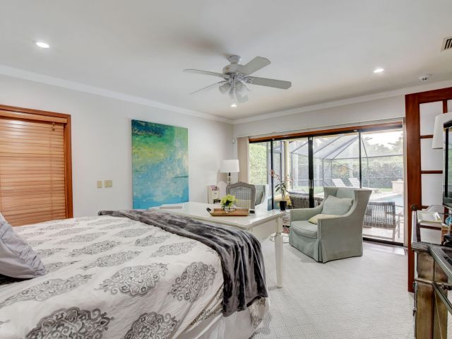 Дом в аренду по адресу 2570 NW 27th Street - фото 6399884