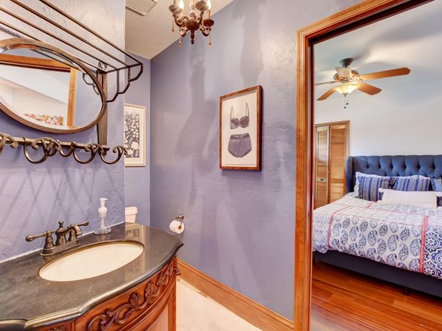 Дом в аренду по адресу 2570 NW 27th Street - фото 6399887