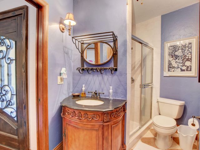 Дом в аренду по адресу 2570 NW 27th Street - фото 6399888