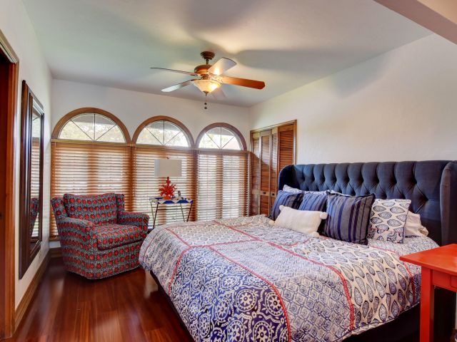 Дом в аренду по адресу 2570 NW 27th Street - фото 6399890