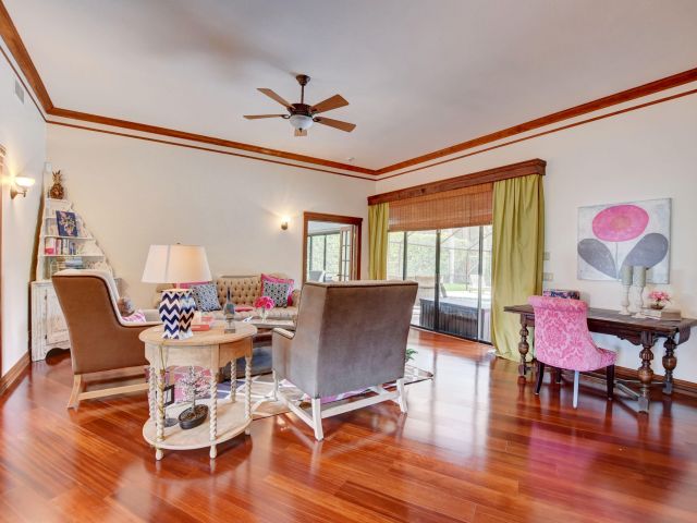 Дом в аренду по адресу 2570 NW 27th Street - фото 6399894