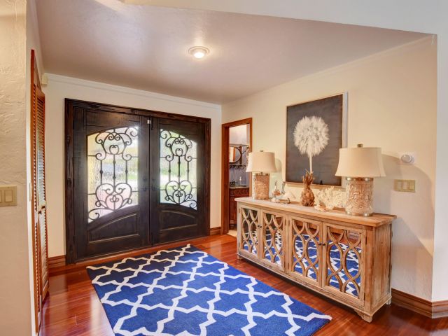 Дом в аренду по адресу 2570 NW 27th Street - фото 6399897