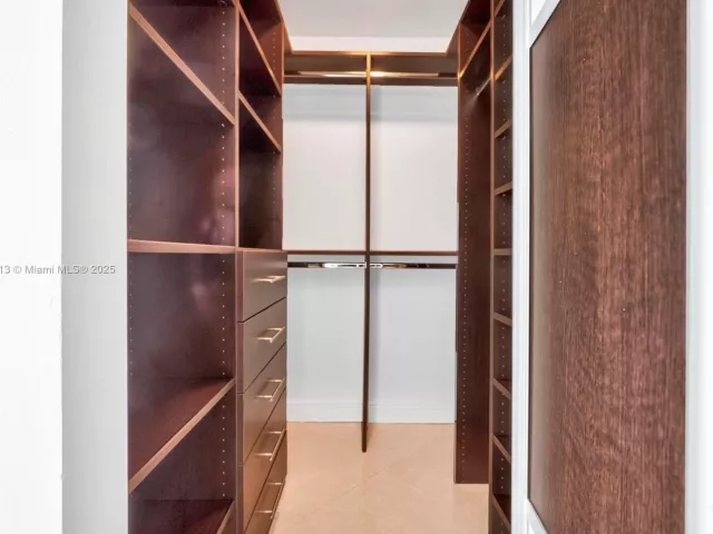 Квартира в аренду номер1-1212 - фото 6380974