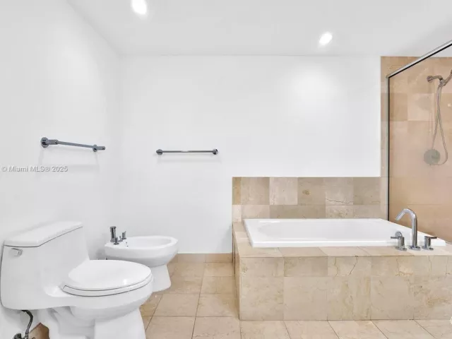 Квартира в аренду номер1-1212 - фото 6380975