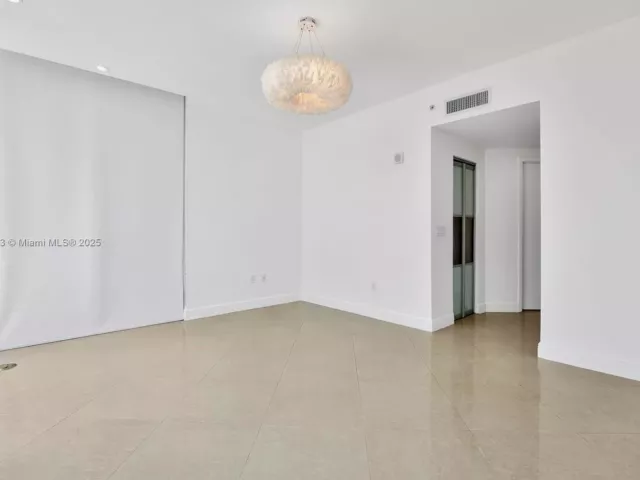 Квартира в аренду номер1-1212 - фото 6380977