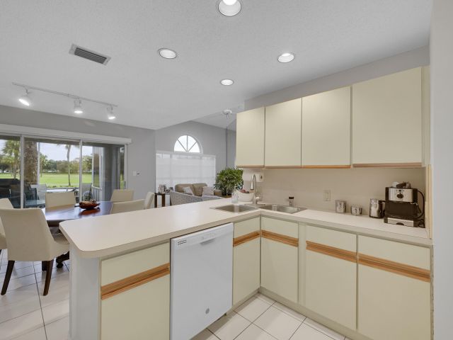 Дом в аренду по адресу 17094 Boca Club Boulevard 4 - фото 6391622