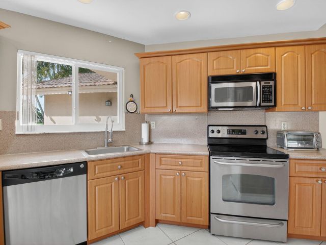 Продажа дома по адресу 6290 Sweet Maple Lane - фото 6391510