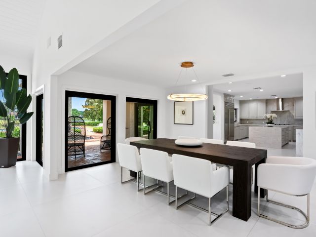 Продажа дома по адресу 18743 Long Lake Drive - фото 6937074