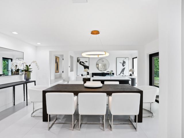 Продажа дома по адресу 18743 Long Lake Drive - фото 6937075