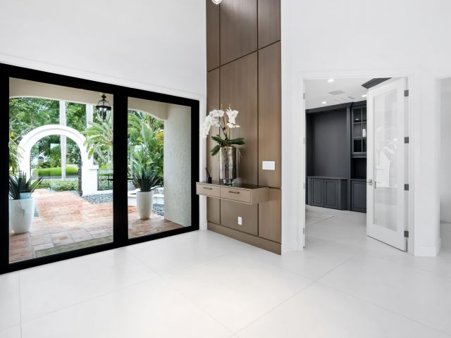 Продажа дома по адресу 18743 Long Lake Drive - фото 6937081