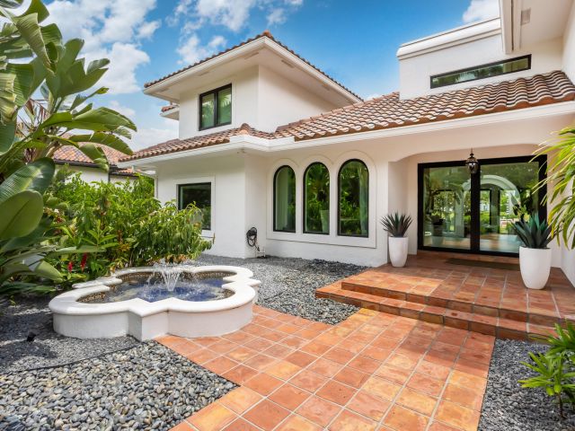 Продажа дома по адресу 18743 Long Lake Drive - фото 6937082