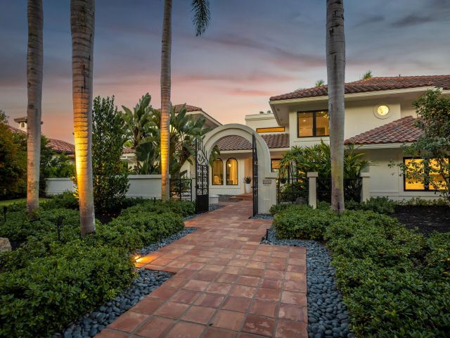 Продажа дома по адресу 18743 Long Lake Drive - фото 6937083