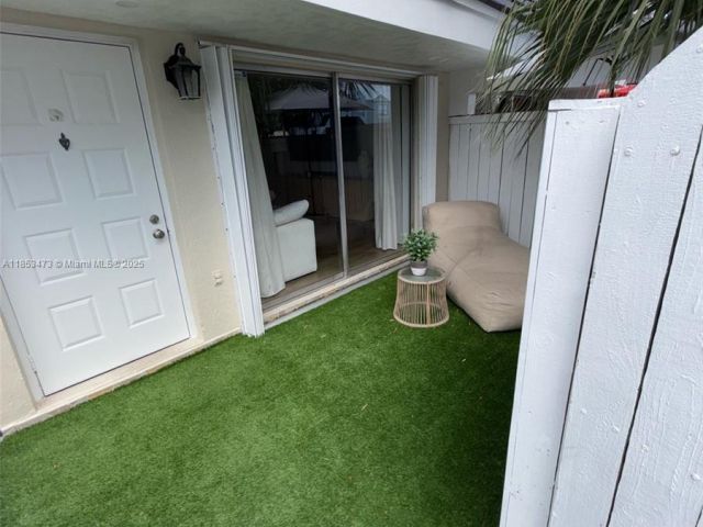 Дом в аренду по адресу 4530 SW 68th Ct Cir 35-6 - фото 7491637