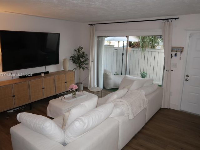 Дом в аренду по адресу 4530 SW 68th Ct Cir 35-6 - фото 7491642