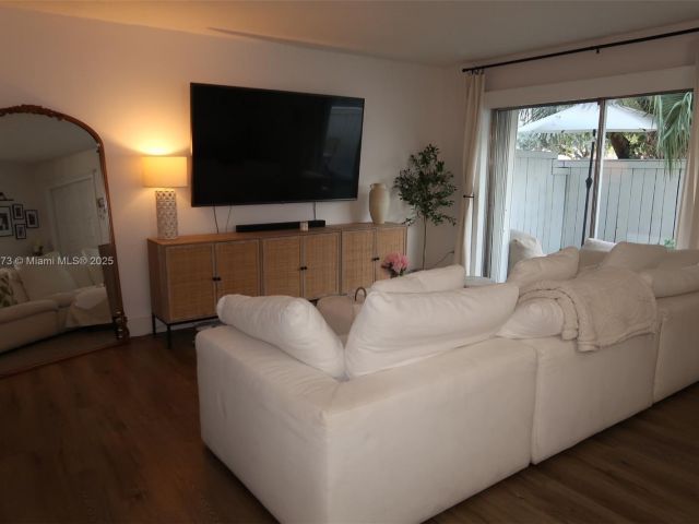 Дом в аренду по адресу 4530 SW 68th Ct Cir 35-6 - фото 7491643