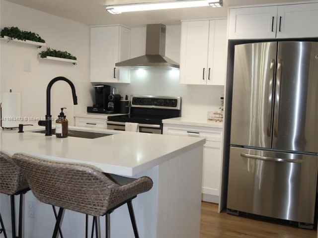 Дом в аренду по адресу 4530 SW 68th Ct Cir 35-6 - фото 7491648