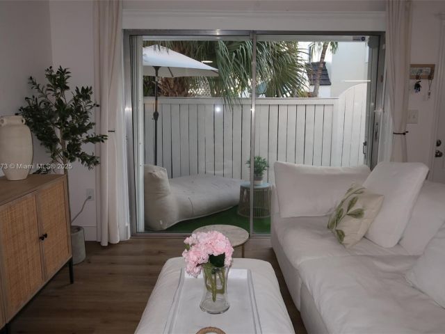 Дом в аренду по адресу 4530 SW 68th Ct Cir 35-6 - фото 7491649