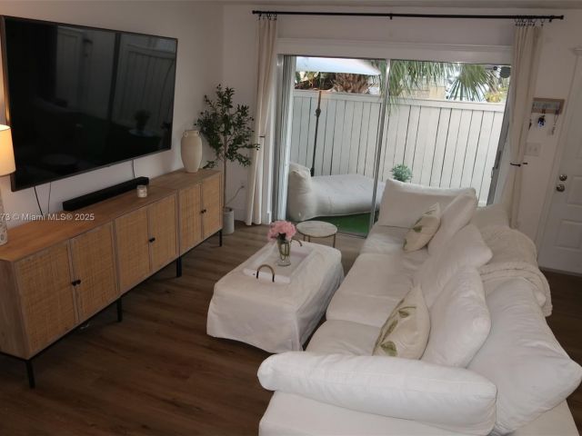 Дом в аренду по адресу 4530 SW 68th Ct Cir 35-6 - фото 7491650