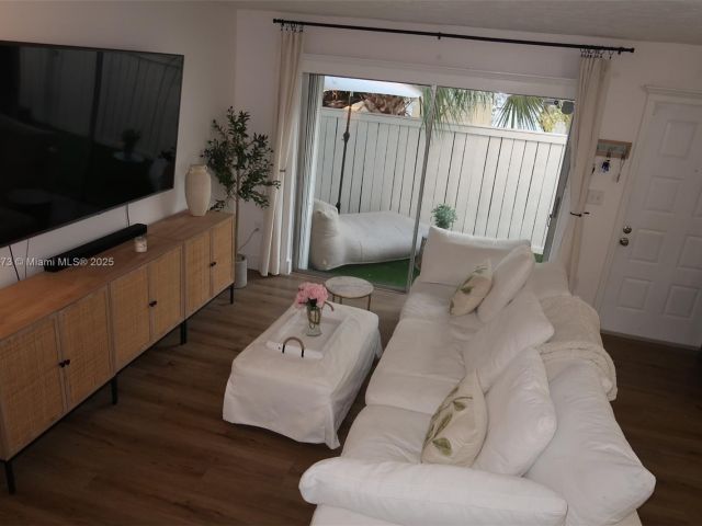 Дом в аренду по адресу 4530 SW 68th Ct Cir 35-6 - фото 7491651