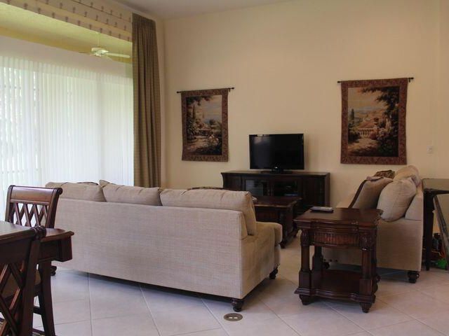 Дом в аренду по адресу 10836 Grande Boulevard - фото 6390767