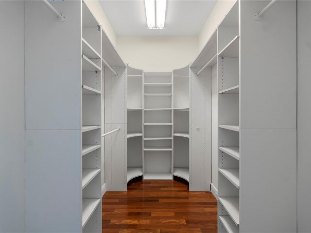 Продажа дома по адресу 698 NW 12th Road - фото 6391408