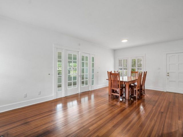 Продажа дома по адресу 319 Buckingham Road - фото 6506722