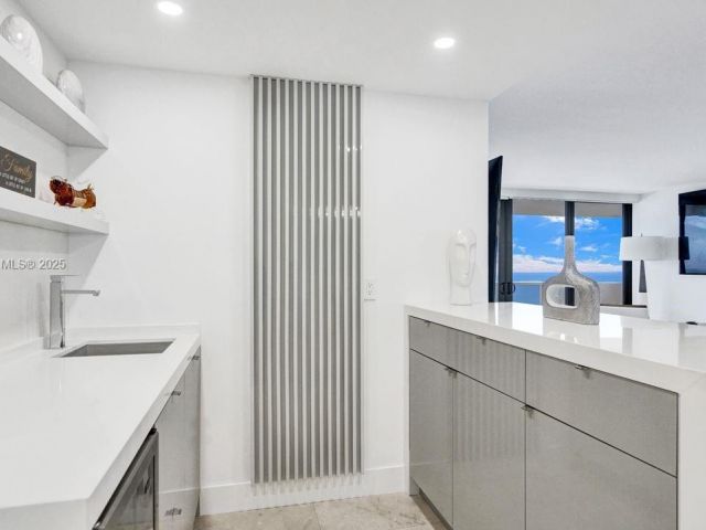 Продажа квартиры #1605 - фото 6415701