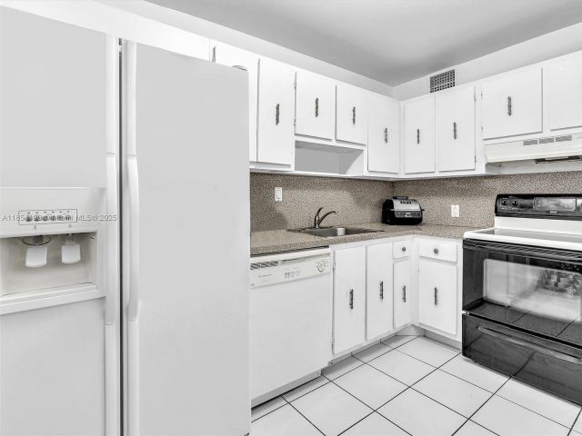 Продажа квартиры #1025 - фото 6384961