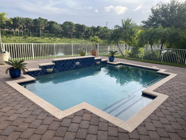 Продажа дома по адресу 9386 Madewood Court - фото 6390609