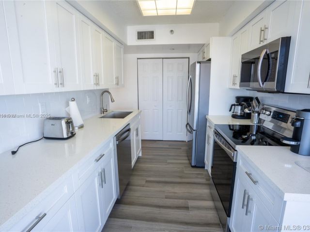 Продажа квартиры #2509 - фото 6386117