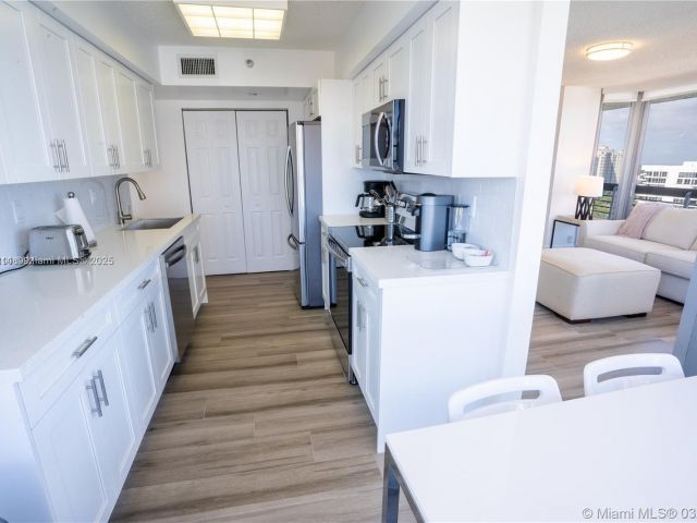 Продажа квартиры #2509 - фото 6386118