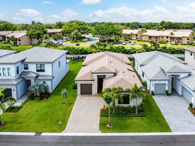 Продажа дома по адресу 8330 Essex Country Club Drive - фото 6437266