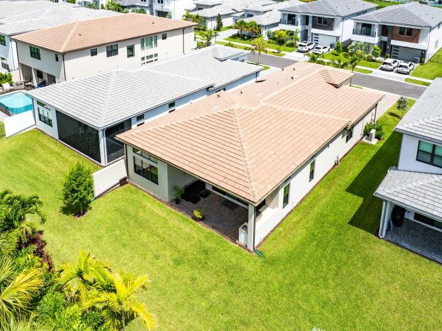 Продажа дома по адресу 8330 Essex Country Club Drive - фото 6437269