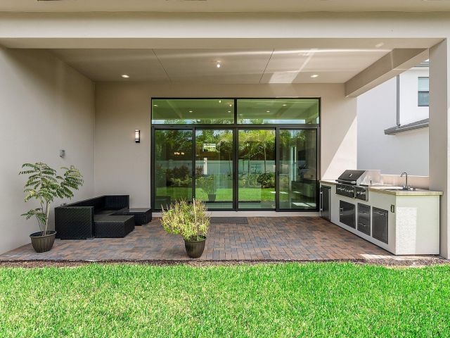 Продажа дома по адресу 8330 Essex Country Club Drive - фото 6437271