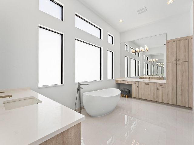 Продажа дома по адресу 8330 Essex Country Club Drive - фото 6437274