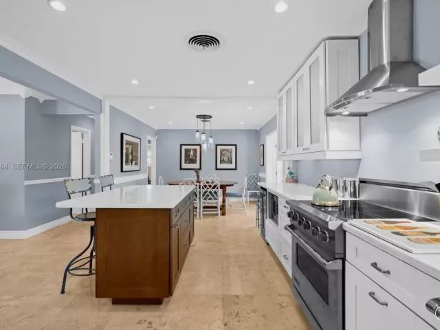 Продажа дома по адресу 608 NW 25th St - фото 6396705