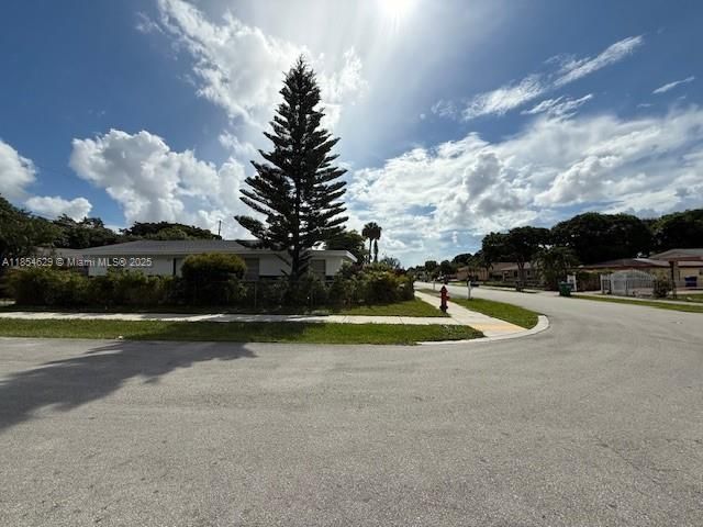 Продажа дома по адресу 3025 NW 11TH ST - фото 7444564