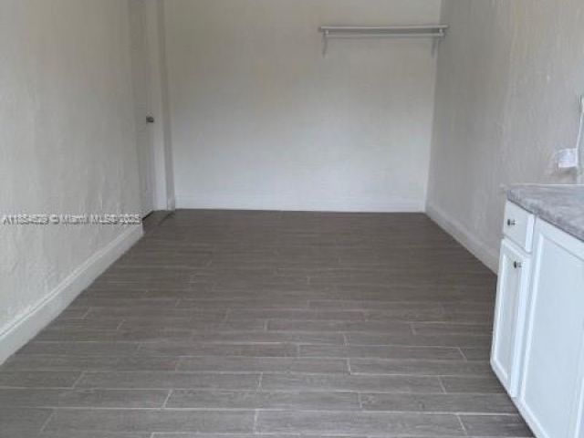 Продажа дома по адресу 3025 NW 11TH ST - фото 7444570