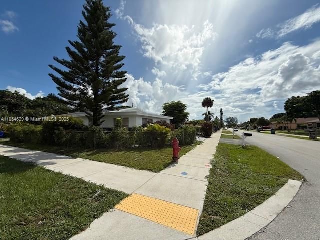 Продажа дома по адресу 3025 NW 11TH ST - фото 7444571