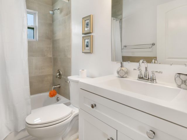 Дом в аренду по адресу 602 NW 1st Street - фото 6392061