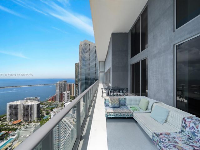 Продажа квартиры #4401 - фото 6429064