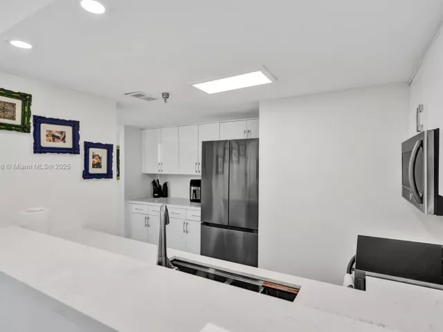 Продажа квартиры #1408 - фото 6389357