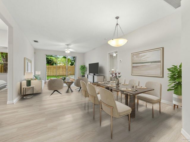 Продажа дома по адресу 4155 NW 1st Court - фото 6888263