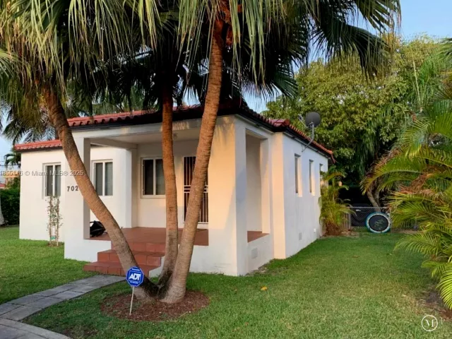 Продажа дома по адресу 702 Boabadilla St - фото 6408961