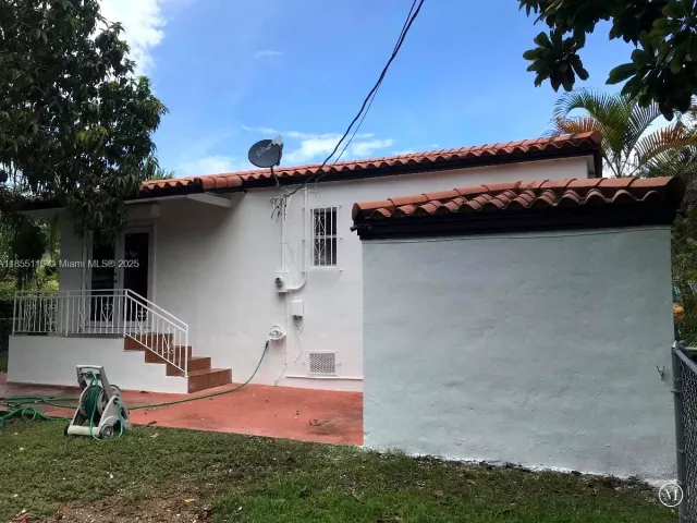 Продажа дома по адресу 702 Boabadilla St - фото 6408956