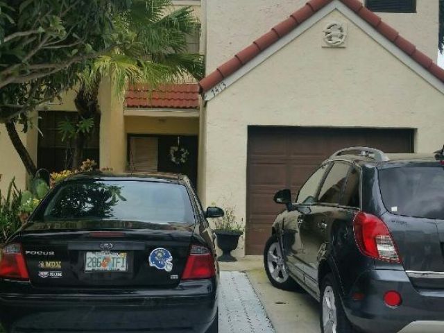 Дом в аренду по адресу 7473 Champagne Place - фото 6393814