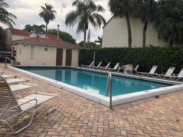 Дом в аренду по адресу 7473 Champagne Place - фото 6393815