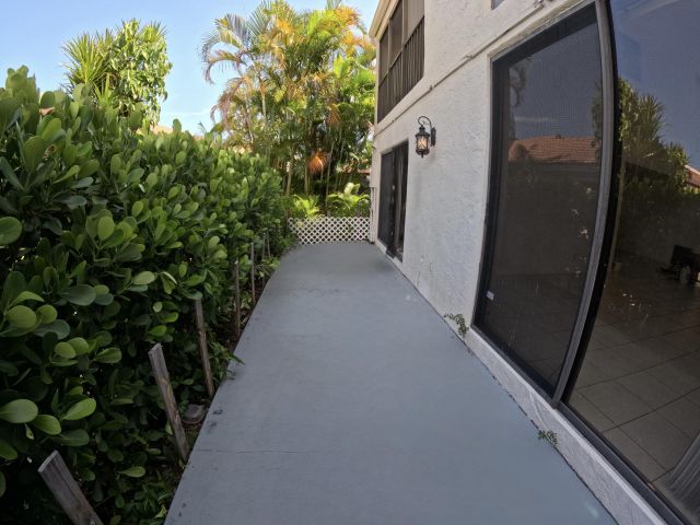 Дом в аренду по адресу 7473 Champagne Place - фото 6393825