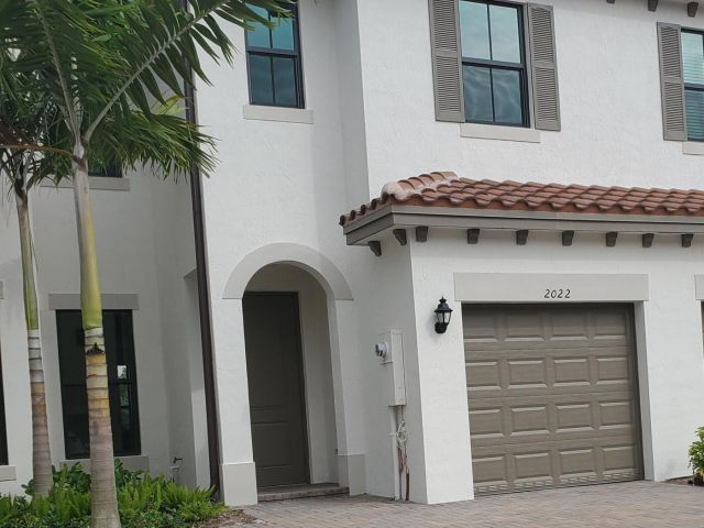 Дом в аренду по адресу 2022 S Oysterwood Lane S - фото 6450251